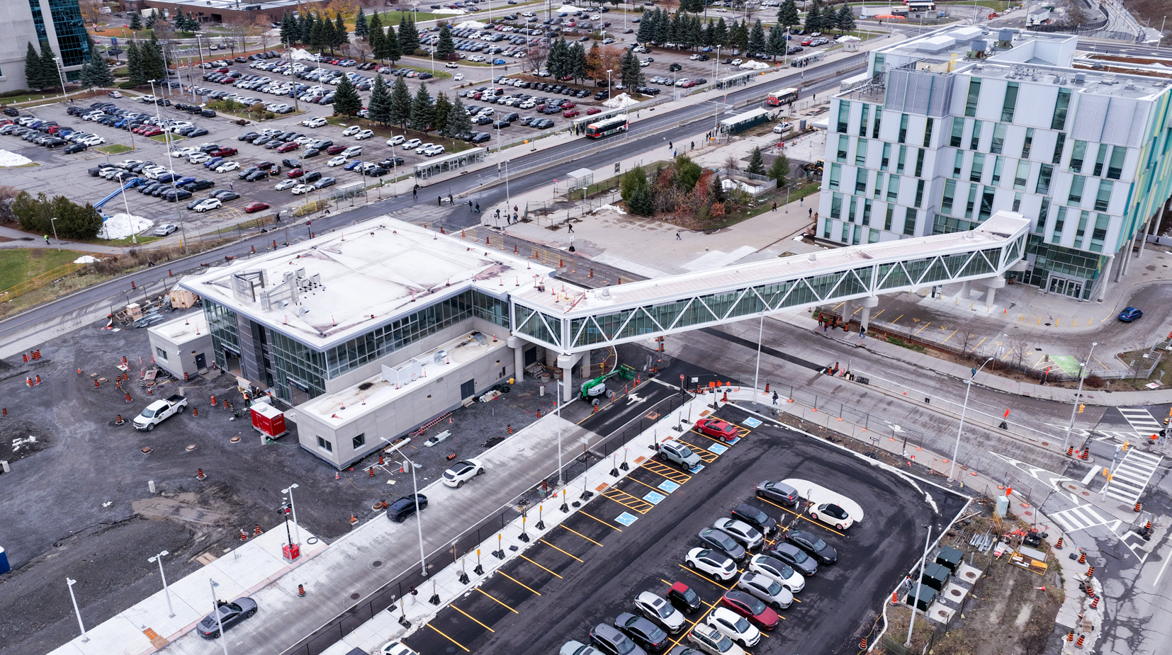 Algonquin Station’s pedestrian bridge linking the station to Algonquin College’s ACCE Building.