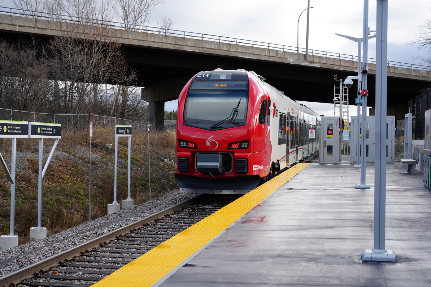 Mooney’s Bay Station on O-Train Line 2 is near Heron Road and Bronson Avenue serving the Confederation Heights area